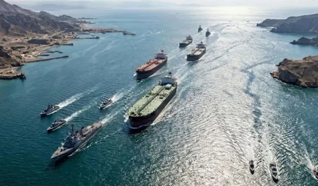 Financial Times: İran bağlantılı tankerler, ABD ablukasını aştı