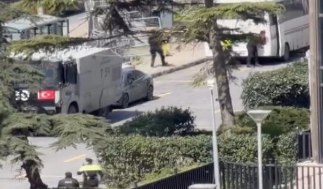 İsrail Konsolosluğu önünde saldırı: 3 saldırgandan 2'si yaralı, 1'i ölü ele geçirildi