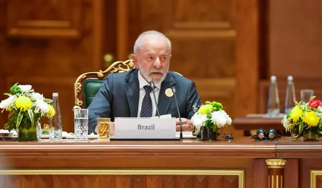 Lula da Silva: "Küba'ya yönelik o lanet ambargoyu artık bitirin"