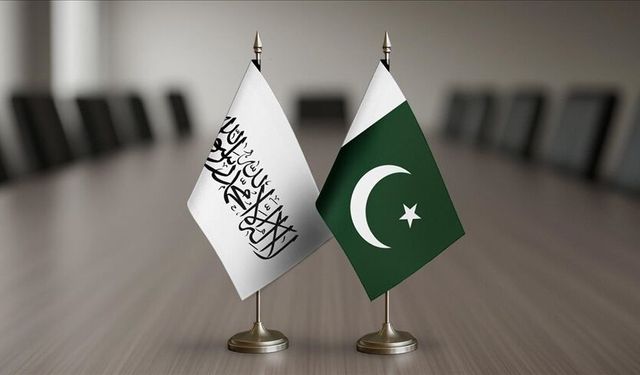 Pakistan açıkladı: Afganistan’la çözüm için Çin’de görüşülüyor!