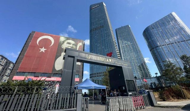 CHP İstanbul İl Kongresi davası ertelendi!