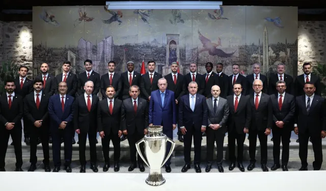 Cumhurbaşkanı Erdoğan, Galatasaray Futbol Takımı'nı kabul etti