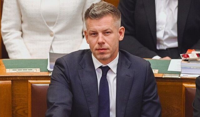 Macaristan’da yeni dönem: Magyar resmen başbakan oldu