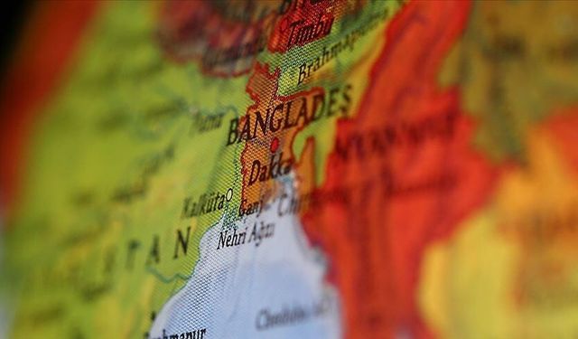 Bangladeş’te feci kaza! Kamyon devrildi: Çok sayıda ölü ve yaralı var
