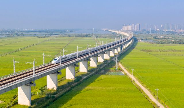Çin'den demir yollarına 248,5 milyar yuanlık dev yatırım