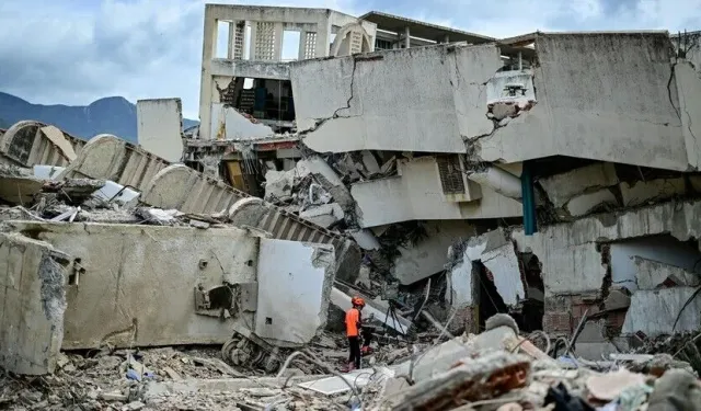 Çin'den Venezuela'ya yüzlerce tonluk insani yardım