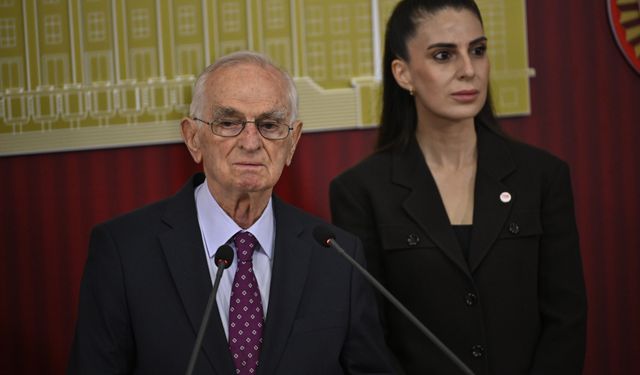 70 yıllık CHP'liydi: Eski Genel Sekreter Önder Sav partisinden istifa etti!