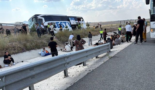 Ankara-Niğde otoyolunda feci kaza: 44 yaralı