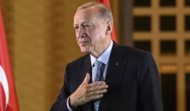 Cumhurbaşkanı Erdoğan, başpehlivanlık unvanını kazanan Erkan Taş’ı tebrik etti