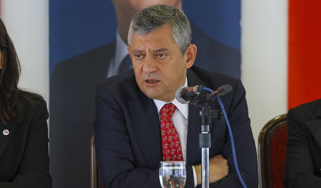 Özel'den çok tartışılan Yeni Parti logosuna ilişkin ilk açıklama: "Halk oylamasına sunabiliriz"
