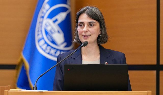 Üsküdar Belediye Başkanı Sinem Dedetaş görevden uzaklaştırıldı