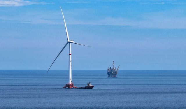 Çin, dünyanın ilk 16 MW'lık yüzer platformunu şebekeye bağladı