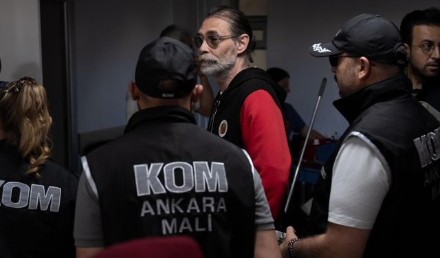 Erdal Beşikçioğlu görevden uzaklaştırıldı