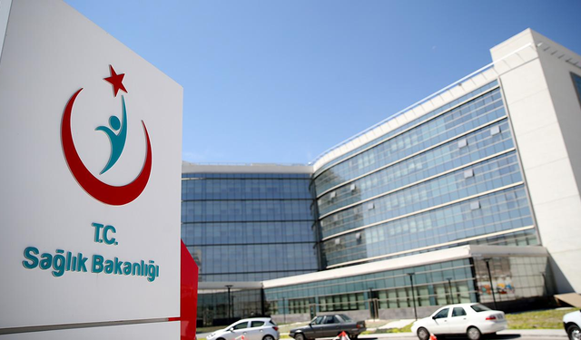 Sağlık Bakanlığı Lübnan'a 15,6 tonluk tıbbi yardım ve ilaç gönderdi