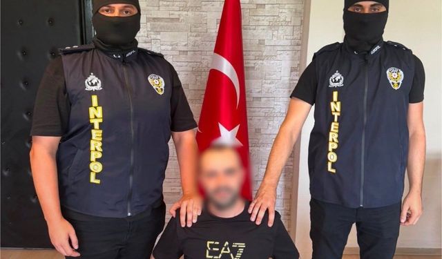 “Redkitler” ve “Erdoğan Aykut” suç örgütlerinin elebaşları Türkiye’ye iade edildi