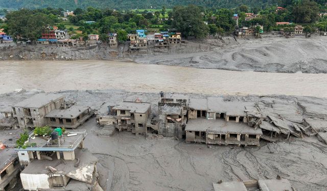 Nepal’de heyelan felaketi: Yüzlerce ölü, binden fazla kayıp! Xi’den seferberlik talimatı