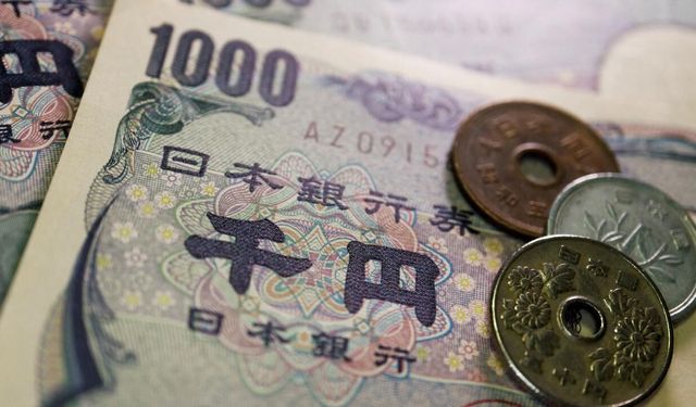 Japonya'nın dev döviz müdahalesi yeni kurtaramadı: Düşüş sürüyor