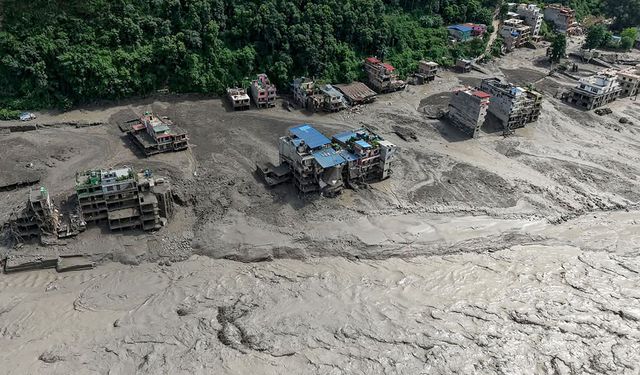 Nepal'de felaketin bilançosu ağırlaşıyor: Can kaybı 675’e yükseldi