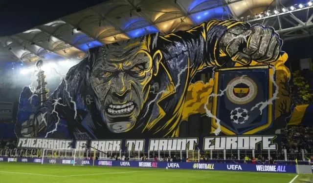 Fenerbahçe taraftarından Roma maçı öncesi muhteşem koreografi