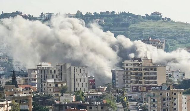 İsrail'den Lübnan'a yeni saldırı dalgası: Evleri ateşe verdi