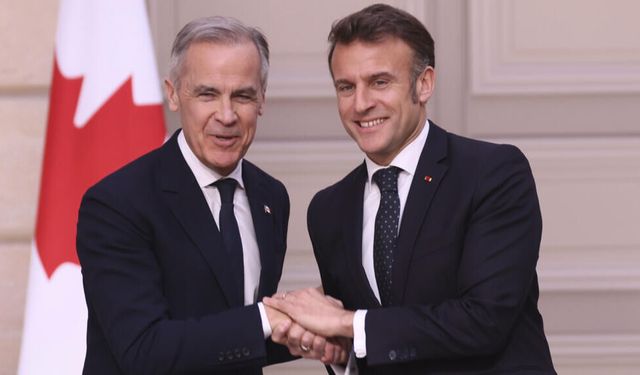 Trump’ın ABD bayrağıyla gösterdiği adada Macron-Carney görüşmesi