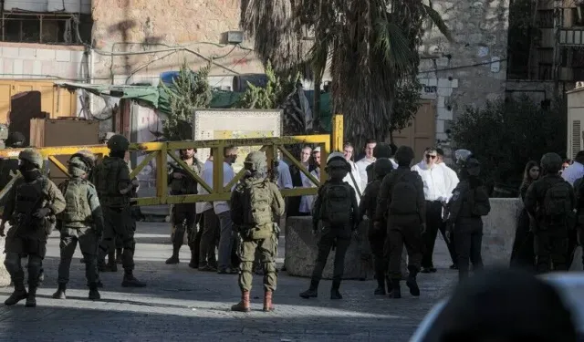 İsrail, Doğu Kudüs’te iki bölgeyi kuşattı: Yaklaşık 100 Filistinli gözaltında