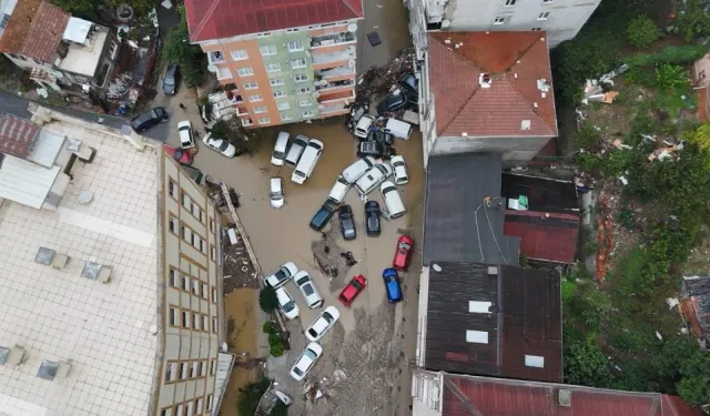 İstanbul'da selin bıraktığı hasar gün ağarınca ortaya çıktı