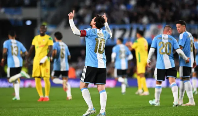 Bir devir kapandı: Messi’den 21 yıllık kariyere gözyaşlarıyla veda