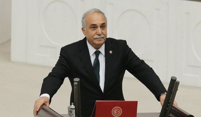 Ahmet Eşref Fakıbaba, İYİ Parti’den ve milletvekilliğinden istifa etti