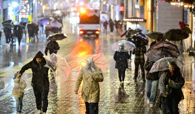 Meteoroloji'den peş peşe uyarı: 5 ilde turuncu, 36 ilde sarı alarm!