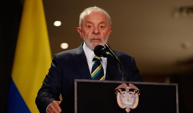 Lula: Brezilya bayrağını mı öpeceğiz, ABD'ye diz mi çökeceğiz?