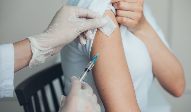 Sağlık Bakanı'na HPV aşısı çağrısı