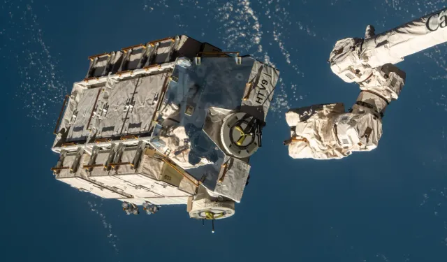 Uzay çöpü evin çatısına düştü, NASA'dan 80 bin dolar tazminat talep edildi