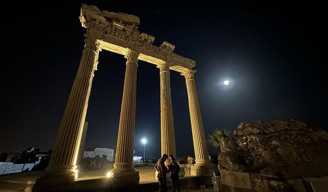 Antalya'da gece müzeciliği: Tarihi alanlar artık gece de açık