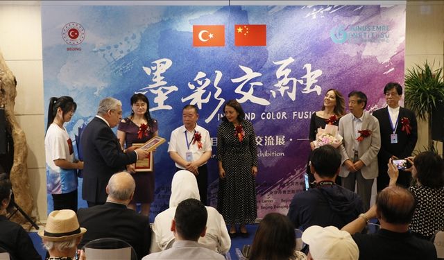 Beijing'de Türk ve Çinli sanatçılar 'Mürekkep ve Rengin Birleşimi'nde buluştu