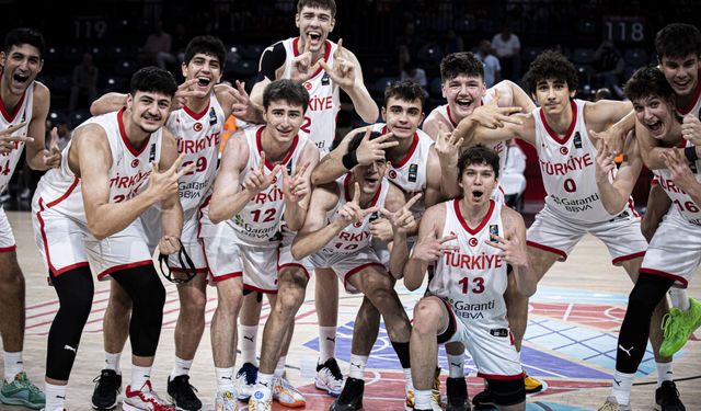 U17 Erkek Basketbol Milli Takımı, dünya üçüncüsü oldu