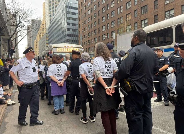 New York’ta Filistin’e destek eylemine polis müdahalesi