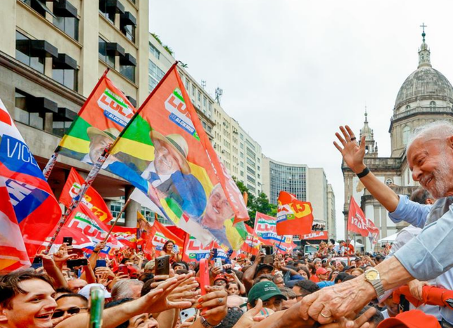 Lula’dan halka seçim mesajı: Ya ben ya barbarlık!