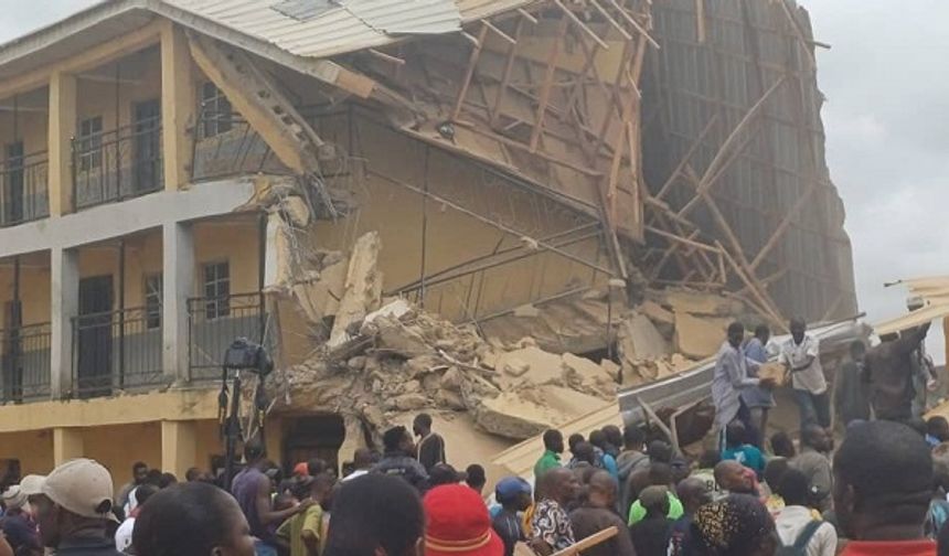 Nijerya'da okul çöktü: 22 kişi hayatını kaybetti