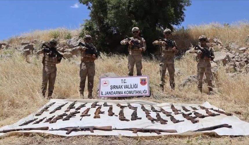 Bakan Yerlikaya duyurdu: 36 adet AK-47 tüfeği ele geçirildi