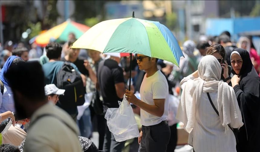 İran'da aşırı sıcaklar: Kamu kurumları tatil edildi