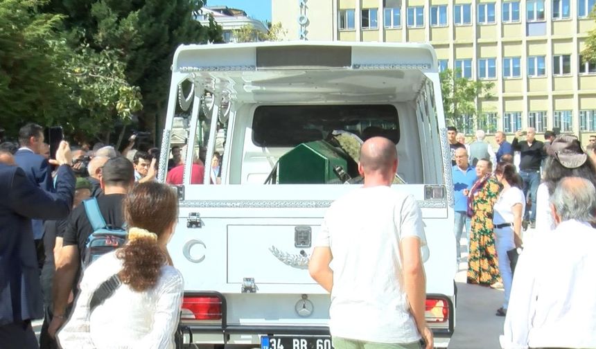 İstanbul- Oyuncu Ahu Tuğba son yolculuğuna uğurlandı