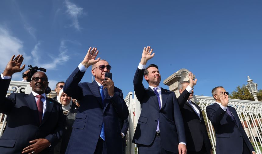 Oruç Reis Araştırma Gemisi Somali'ye uğurlandı: Erdoğan mürettebatı selamladı