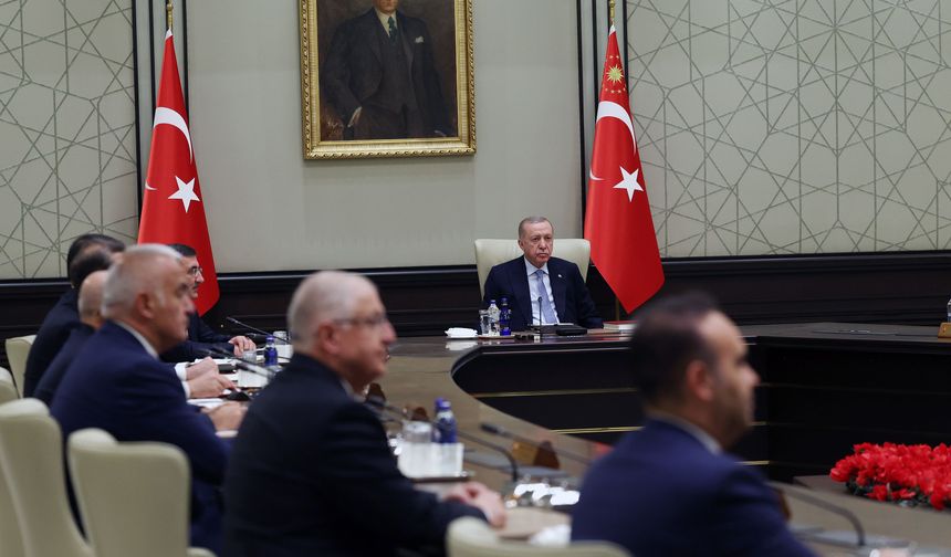 Kabine toplantısı başladı: Ana gündem fon soruşturması