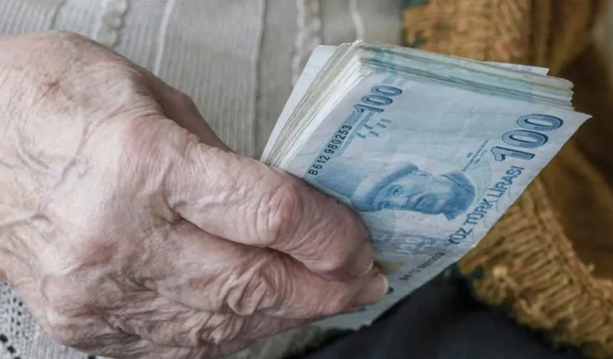 Emeklilere verilecek bayram ikramiyesi tutarı belli oldu