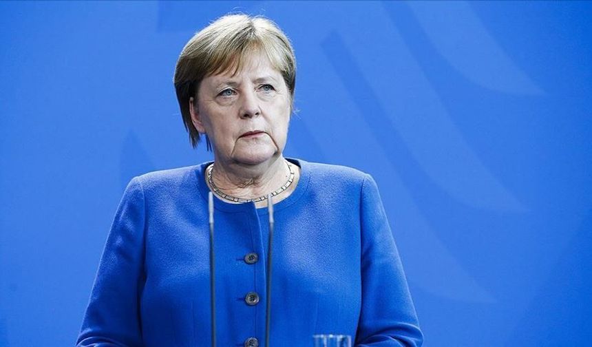 Kissenger ve Pehlevi'den sonra son kurban Merkel: Rus şakacılara Minsk itirafı