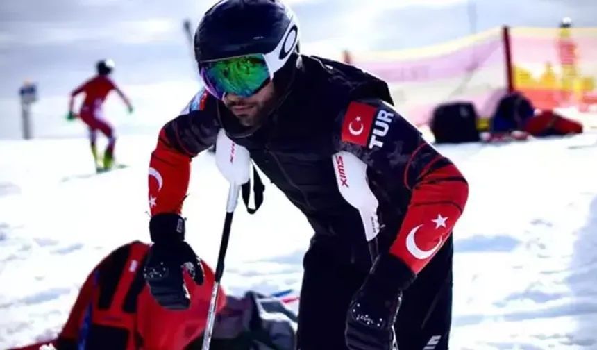 Milli Kayakçı Berkin Usta, Uludağ'da meydana gelen korkunç bir yangında hayatını kaybetti. Edinilen bilgilere göre, 1. Oteller Bölgesi'nde bulunan ve basit konaklama belgesi süresi dolmuş olan, ayrıca Milli Parklar'daki tahsis süreci sona erdiği için belediyenin iş yeri açma ruhsatını yenilemediği otelde henüz belirlenemeyen bir sebeple yangın çıktı. Yangın ihbarı üzerine olay yerine sevk edilen itfaiye ekipleri, yangını kontrol altına alırken, oteldeki faciada milli kayakçı Berkin Usta'nın yanı sıra, Kayak Hocaları Derneği Başkanı ve Sarıkamışlı kayak hocası Yahya Usta ve annesi Fikriye Usta da yaralandı. Ne yazık ki, Yahya Usta da hayatını kaybetti.