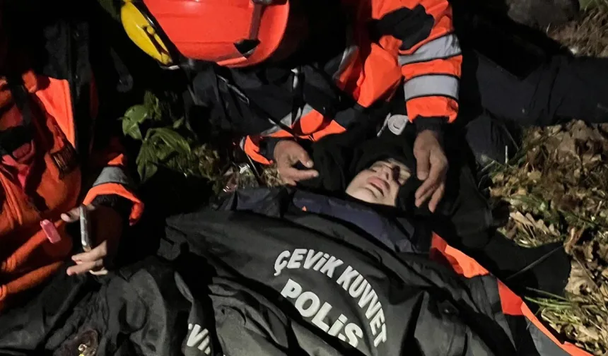 Belgrad Ormanı'na gezmek için giden ve daha sonra kendisinden haber alınamayan Ece Gürel saat 01.15 itibariyle sarp ormanlık alanda sağ olarak bulundu.