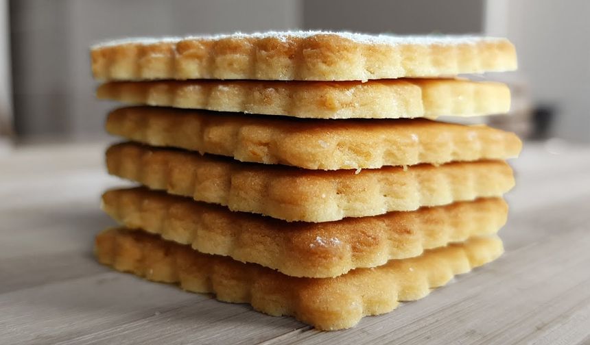 Bozulmayan Gıdalar

Kuru yemişler
Bisküvi ve tuzlu kraker
Konserve gıdalar
Protein bar
Yüksek enerji veren kuru meyveli bar
Hazır Tahin pekmez karışımı