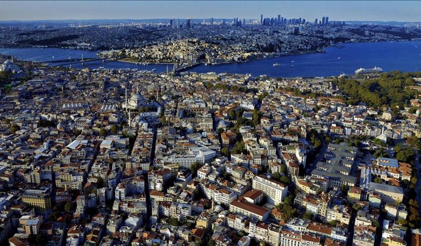 “6.0-6.5 büyüklüğünde deprem beklenebilir”

Üşümezsoy, 'Kumburgaz ve Silivri civarında 6.0-6.5 büyüklüğünde bir deprem meydana gelebilir. Bu bölgelerde ayrıca heyelan riski de bulunuyor, bu konuda dikkatli olunması gerekiyor' dedi.